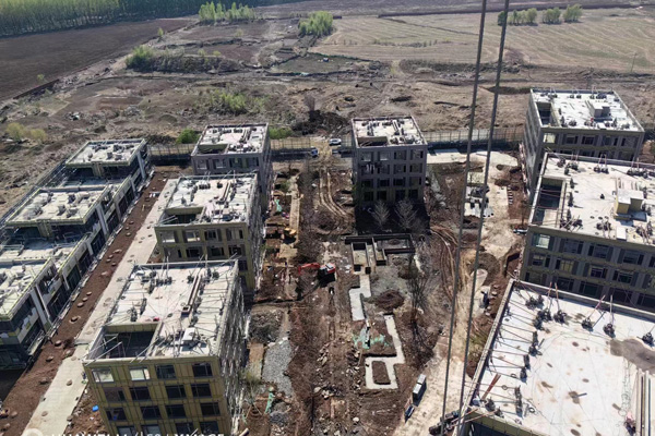 沈陽(yáng)腳手架租賃：確保地面固定的關(guān)鍵步驟